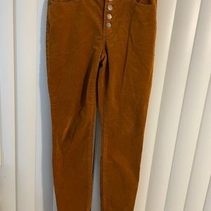 Beautiful CAbi, rich gold color, skinny, button, high waist, corduroy jeans.